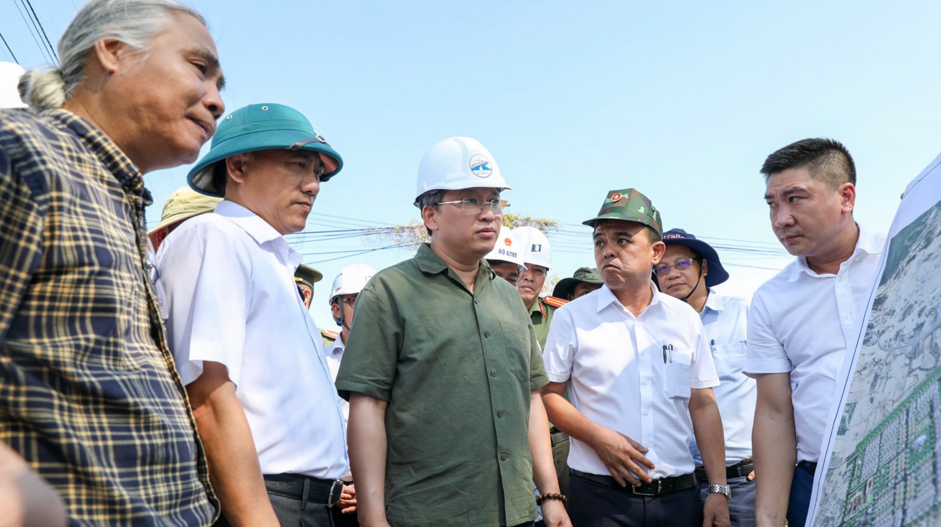 Bí thư Tỉnh ủy Nguyễn Hải Ninh kiểm tra các dự án trọng điểm tại Vạn Ninh