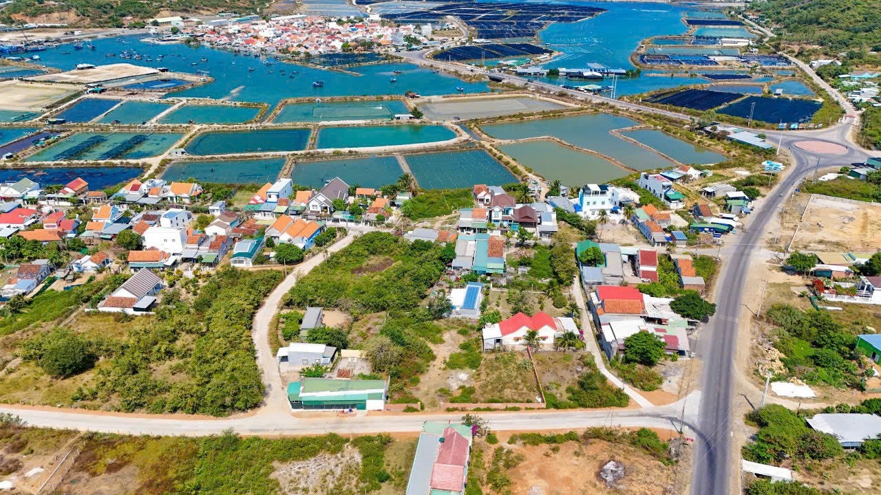 Theo luật Đất đai 2024 nhà đất nằm trong quy hoạch có được phép mua bán